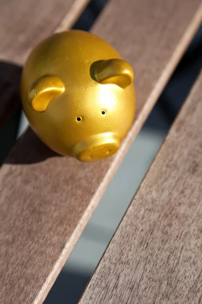 Gold Piggy Bank — Stock Photo, Image