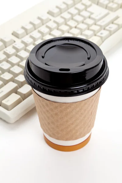 Taza de café y teclado del ordenador —  Fotos de Stock