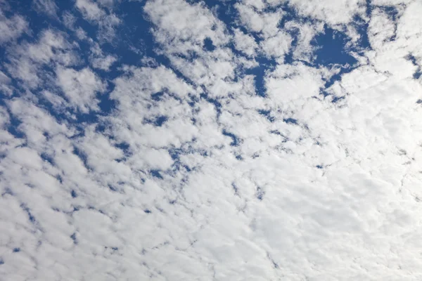 Небо та хмари — стокове фото
