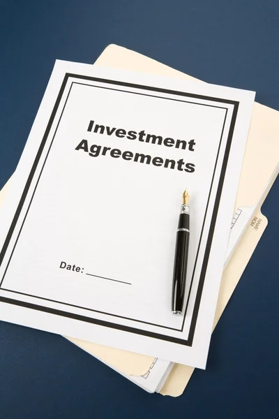 Інвестиційний договір — стокове фото