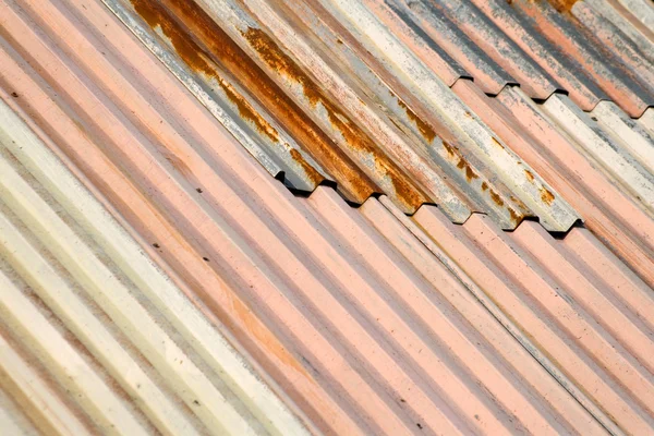 Rusty metal roof — Stock Photo, Image