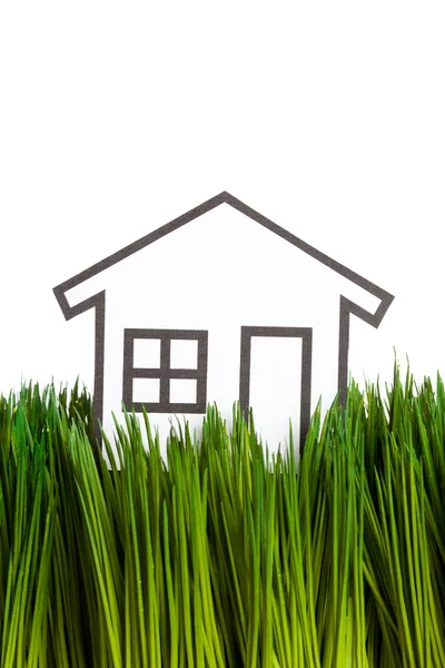 Casa y hierba verde —  Fotos de Stock