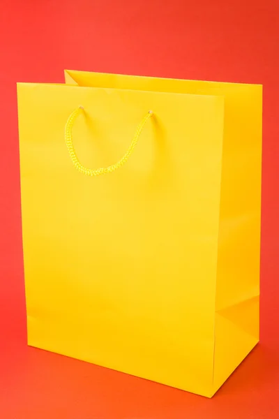 Žlutá nákupní taška — Stock fotografie
