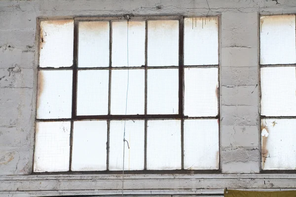 Fenster für Industriebauten — Stockfoto