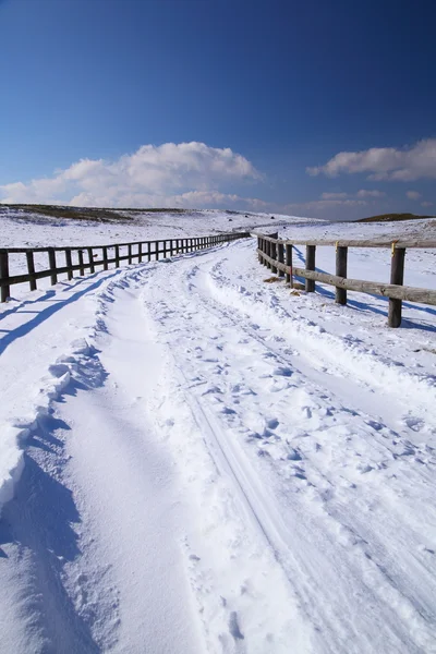 Χιονισμένο δρόμο — Φωτογραφία Αρχείου