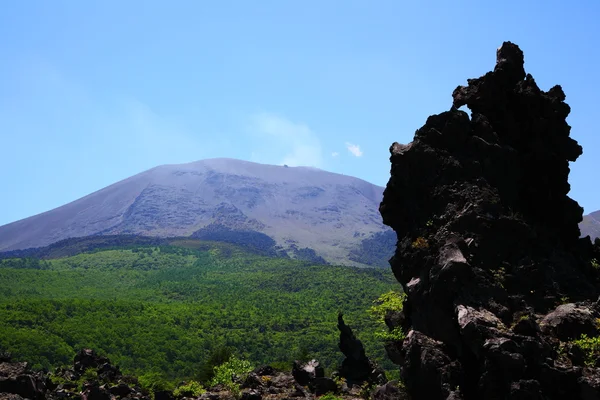 Lava und Mt. asama auf japan — Stockfoto