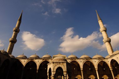 İstanbul 'daki Sultan Ahmet Camii, hindi.