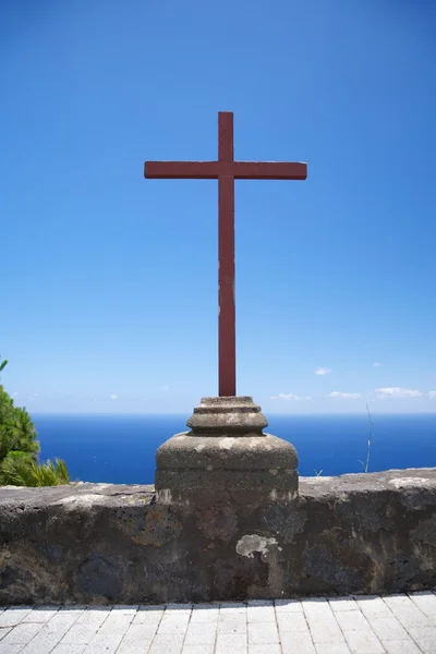 Kříž nad oceánem — Stock fotografie