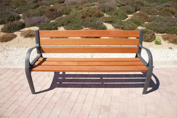 Přední dřevěná lavička — Stock fotografie