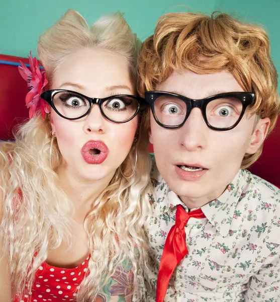 Felice coppia nerd — Foto Stock