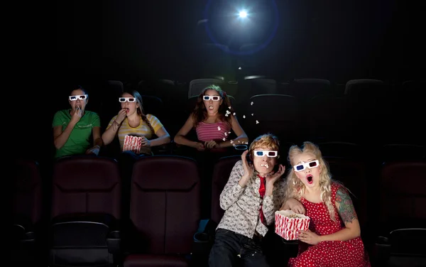 Funny are watching scary 3d movie — Stock Photo, Image