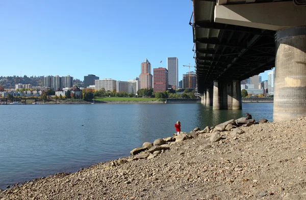 Portland oregon városára és a híd. — Stock Fotó
