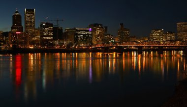 Portland oregon panorama, gece.