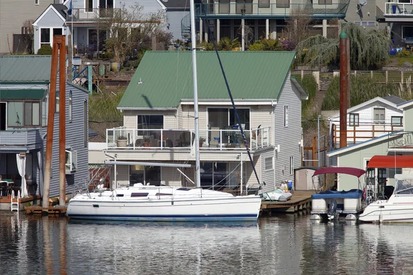 Casa galleggiante a due livelli, Portland OR . — Foto Stock