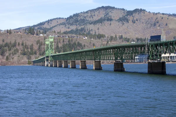 Lange Brücke des Kapuzenflusses oregon. — Stockfoto