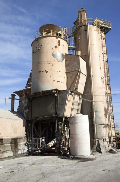 Oude cement dispenser structuur, portland of. — Stockfoto