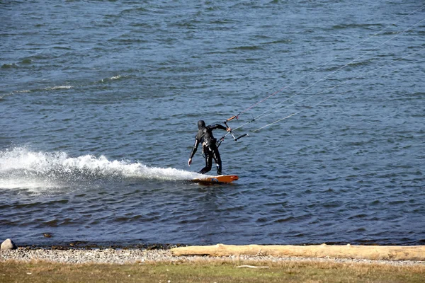 Vindsurfing på columbia river, hood river eller. — Stockfoto