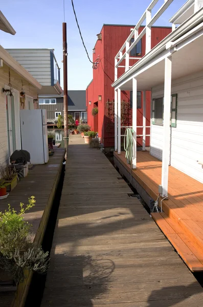 Between floating homes alley way. — Stock Photo, Image