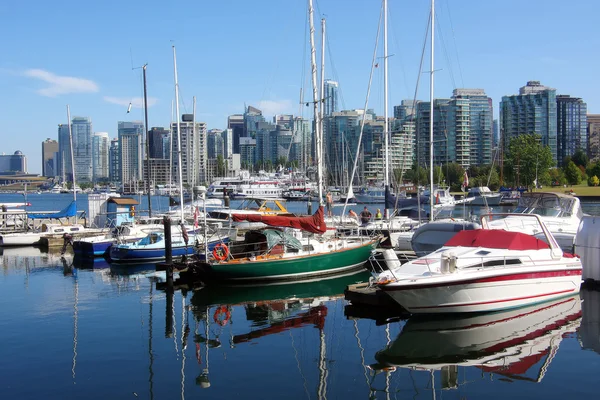 Boats & marina in Vancouver BC Canada. — Stock Photo, Image