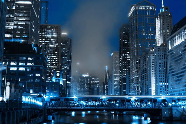 Finanzbezirk bei Nacht — Stockfoto