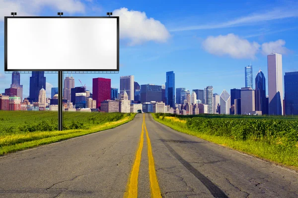 Amerikaanse road met billboard — Stockfoto