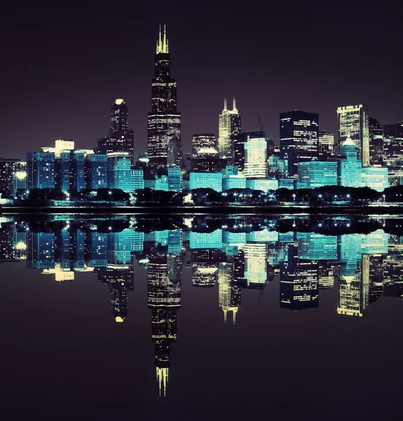 Финансовый район (ночной вид Чикаго ) — стоковое фото