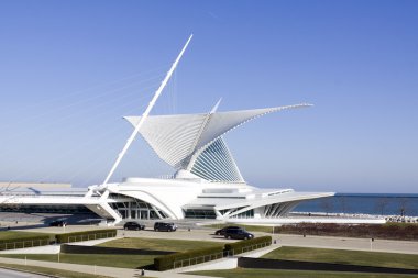 Milwaukee, wisconsin - 29 Aralık: Gösterim milwaukee Sanat Müzesi tarafından tasarlanan yapı çağdaş bir mimar santiago calatrava 29 Aralık 2011 tarihinde milwaukee, wisconsin, ABD.