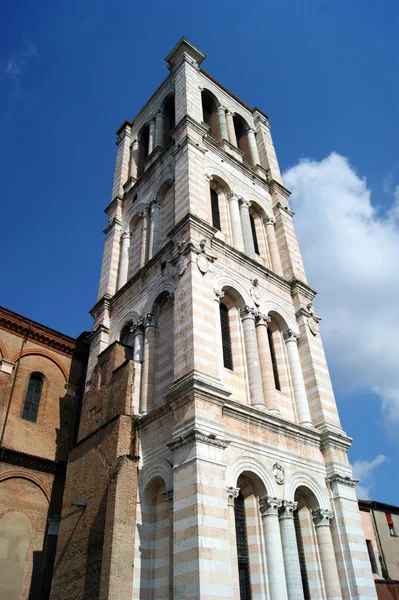 Campanario de la Catedral de Ferrara - Italia —  Fotos de Stock