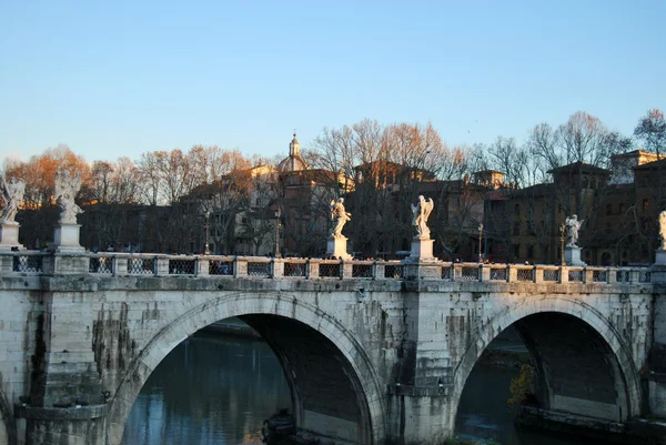 As pontes no rio Tibre em Roma — Fotografia de Stock