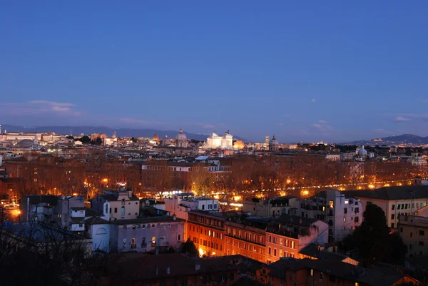 Краєвид Риму за ніч — стокове фото