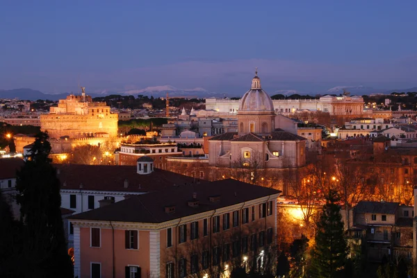 Landskapet i Rom genom natten — Stockfoto