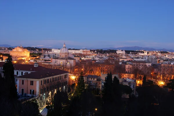 Landschaft von Rom bei Nacht — Stockfoto
