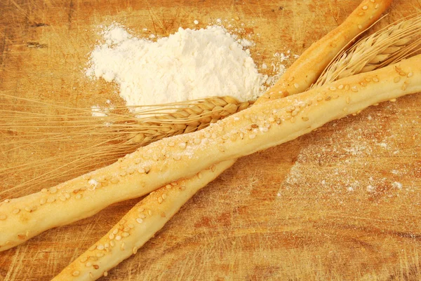 Breadsticks met sesamzaadjes 003 — Stockfoto