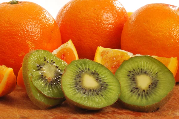Apelsin och kiwi 003 — Stockfoto