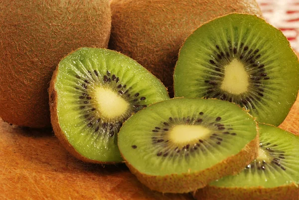 Kiwi's zijn rijk aan vitaminen 002 — Stockfoto