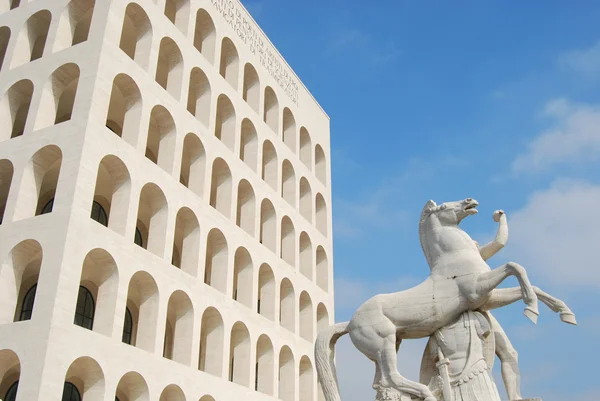 Řím Eur (palác z civilizace 062) - Řím - Itálie — Stock fotografie
