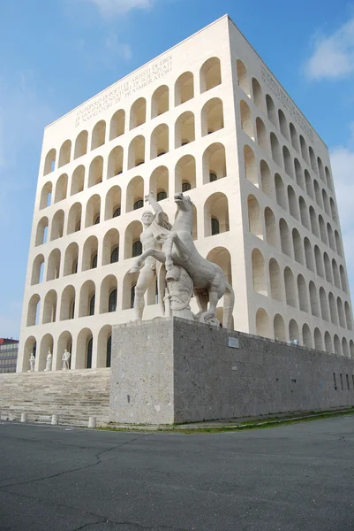 Řím Eur (palác z civilizace 008) - Řím - Itálie — Stock fotografie
