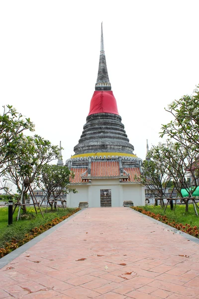 La estupa en Phra Samut Chedi en Samut Prakan, Tailandia — Foto de Stock