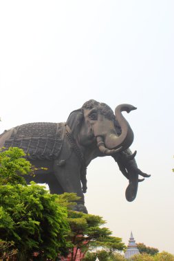 Erawan Anıtı