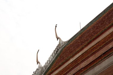 Budist Kilise çatısının