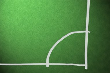 çimenlerin üzerinde çizgili futbol sahası