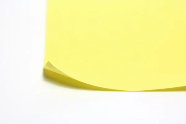 A klip, fehér alapon sárga Megjegyzés — Stock Fotó