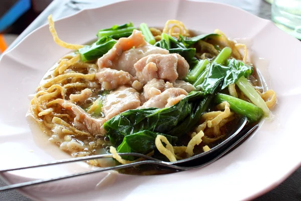 THAI NOODLE WITH PORK IN GRAVY — Stock Photo, Image