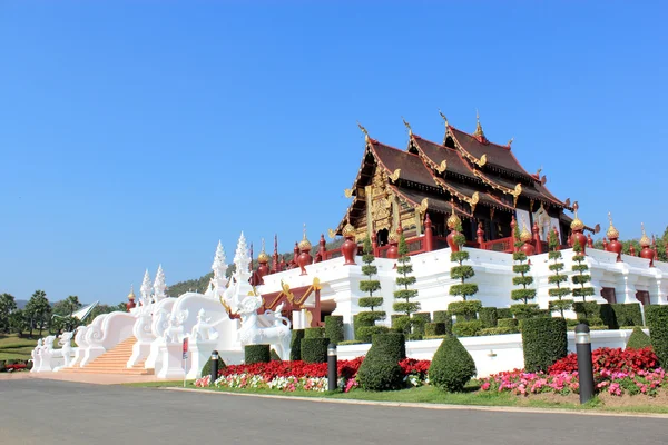 Horkumluang Castillo de oro de Chiangmai Tailandia — Foto de Stock