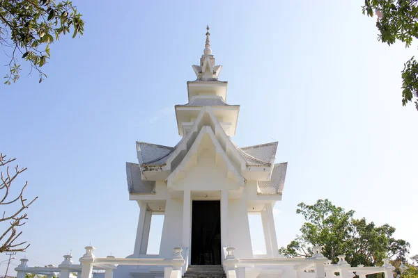 Templo blanco Wat rong khun Chiangrai Tailandia — Foto de Stock
