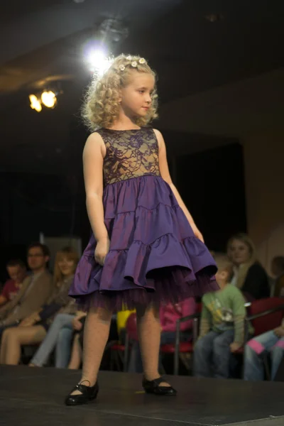 Fashion kids show in Minsk, Belarus — Stock Photo, Image