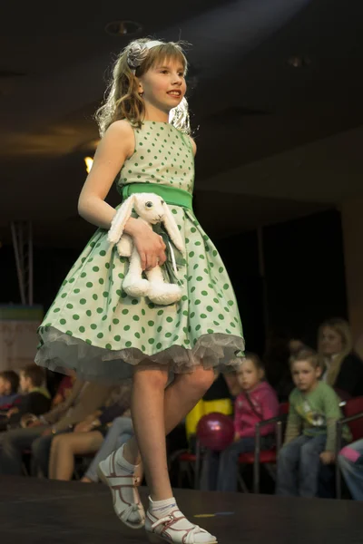 Moda show infantil em Minsk, Bielorrússia — Fotografia de Stock