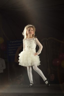 Beyaz Rusya moda haftası. Çocuk moda
