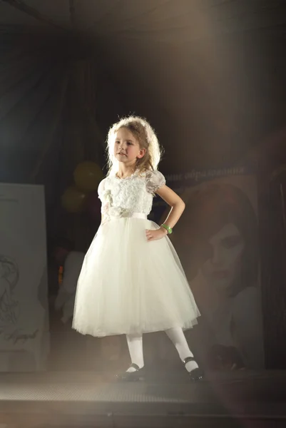 Неделя моды в Беларуси. Детская мода — стоковое фото