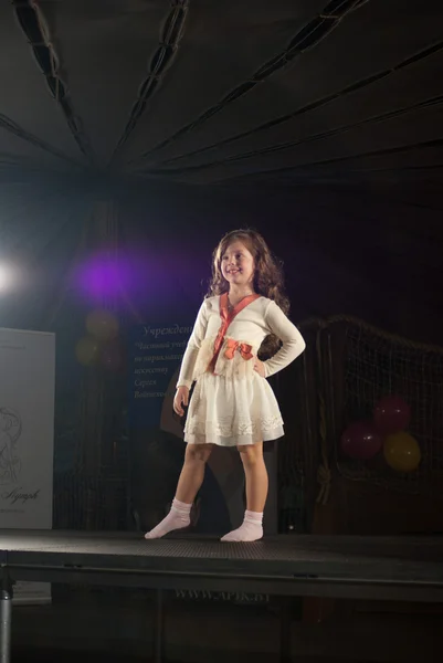 Settimana della moda bielorussa. Moda bambino — Foto Stock